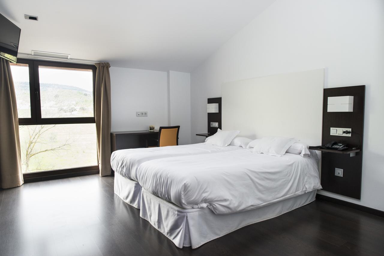 Hotel Rural Las Monteras Villanueva del Rey  Bagian luar foto